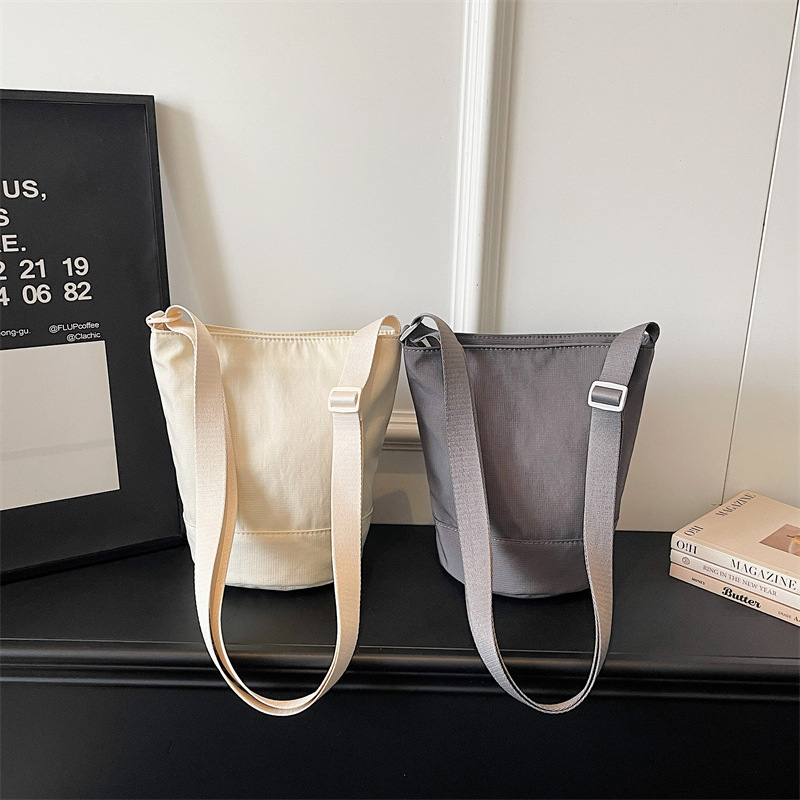 Custom Logo/Design Bucket Tote - Interior Design Logo avis et prix
